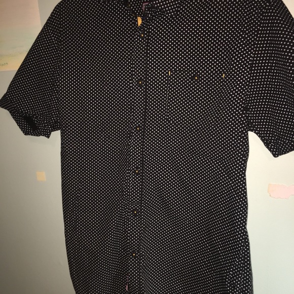 Button down shirt - Picture 2 of 8
